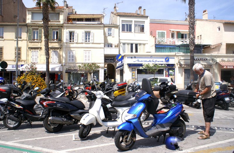 Scooter parking in Sanary-sur-mer