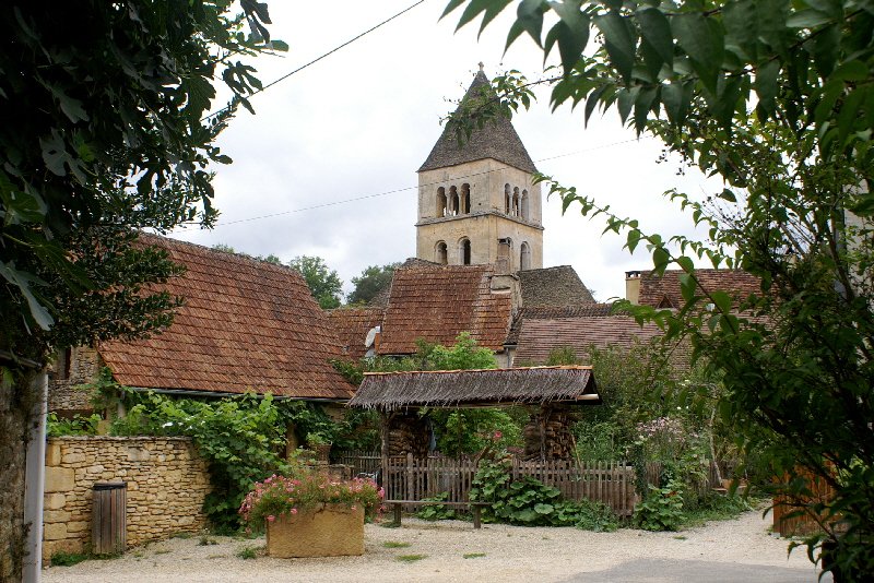 Saint-Leon-sur-Vezere. Prettty village