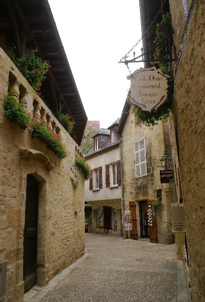 Sarlat backstreets. Spotted one without a crowd of tourists for once.(We are not tourists, we are motorhomers, it's what we do !)