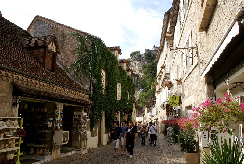 Lovley main street of Rocamadour with the rocks behind