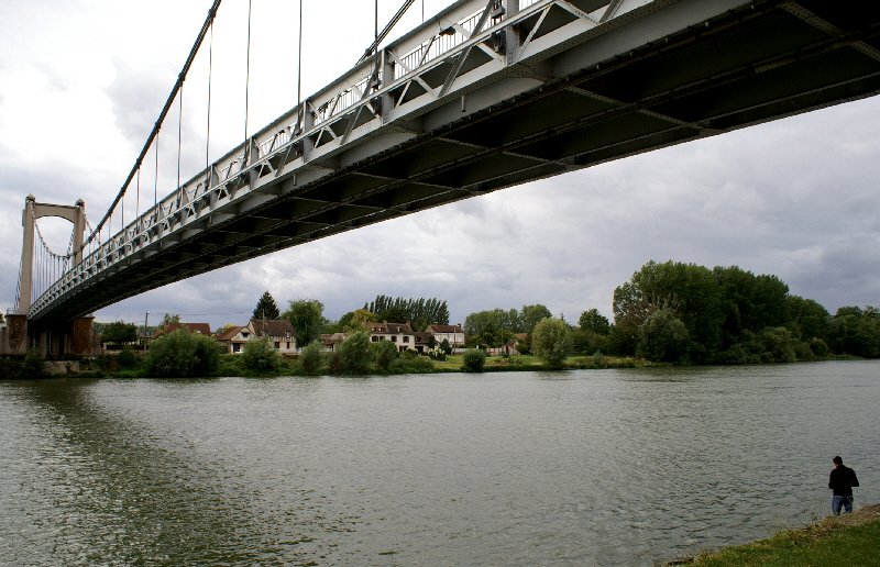 The bridge across the Seine at Petit Andely