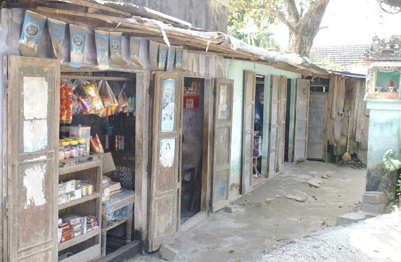 Local shop by the pagoda