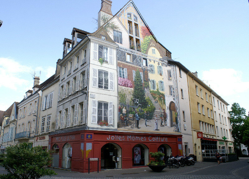 Artfully painted building in Chartres