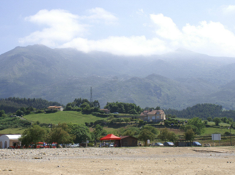 Backdrop of the Picos mountains makes the beach very pretty 