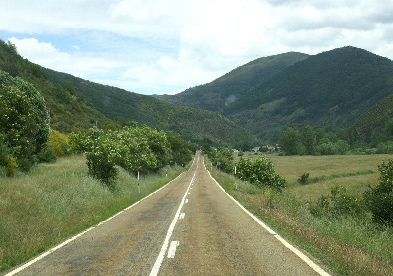 En route for Potes through the Picos Mountains - 