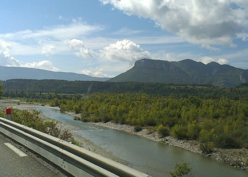 The canal as we approached Sisteron