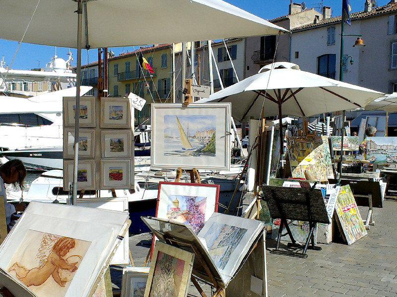 St Tropez - artists on the harbour front