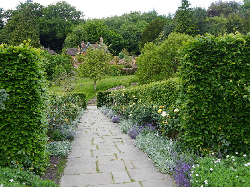 Chartwell formal gardens
