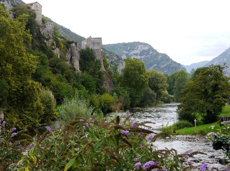 Tarascon-sur-Ariege - old fortified city to the left on top of the cliff
