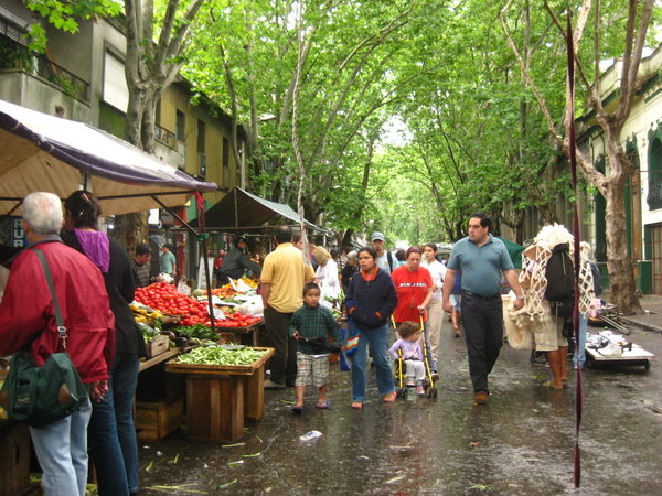 Sunday markets in Montevideo