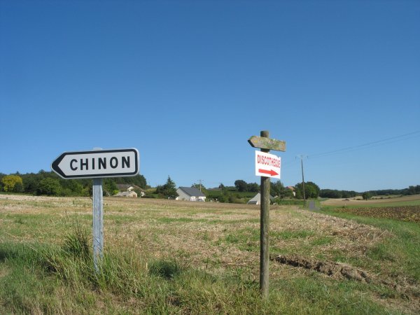 Chinon or dance