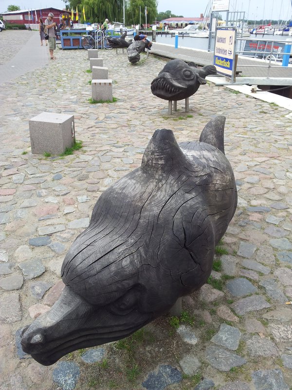 Awesome fish sculptures in Barth