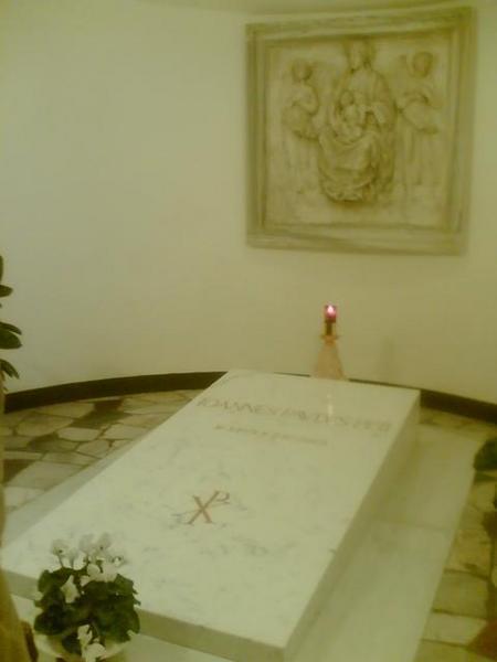 John Paul II's tomb