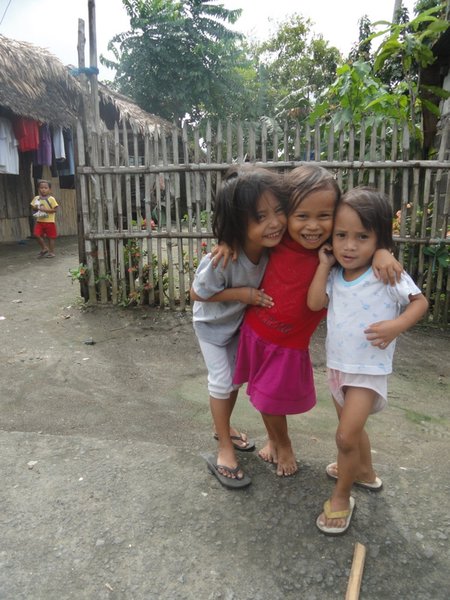 Kids in Donsol village