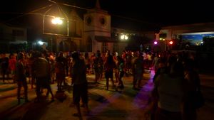 Malapascua town disco