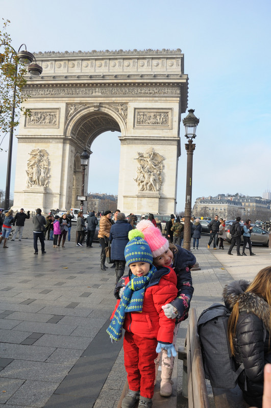 Kids at the Arc de Triumph