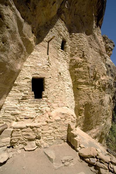 Ruin in Lion Canyon 02