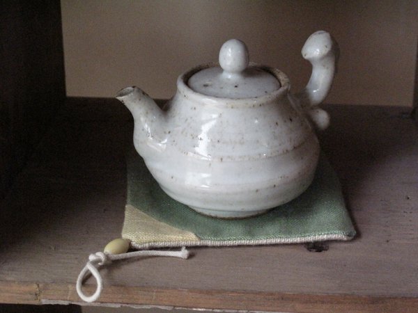 Teapot by Kim Gwang Suk