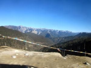 Driving to Xiangcheng
