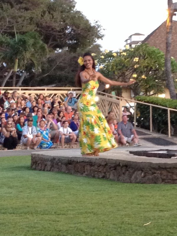 Traditional Hawaiian Hula Dancers 