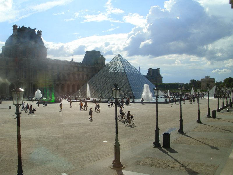 A view from a window in La Louvre