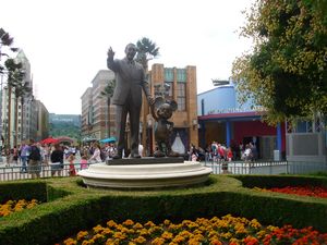 Walt and Mickey at the entrance to Walt Disney Studios