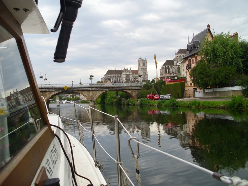 Approaching Auxerre Quay