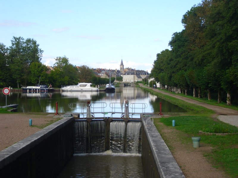 View from the lock to our boat at Chatillon