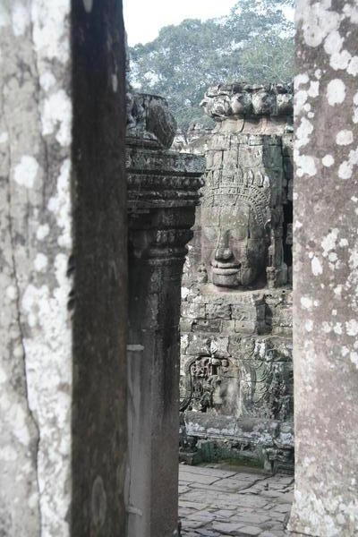 Frames Bayon face - Angkor Thom