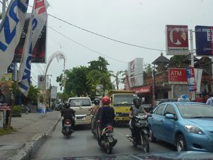 Traffic on the way in to Kuta