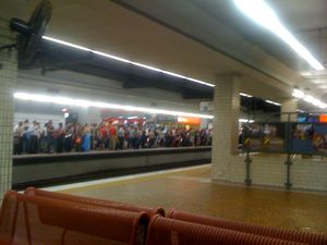 Crowds waiting to get out of Brisbane CBD