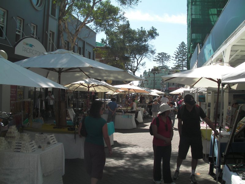 Manly weekend morning market
