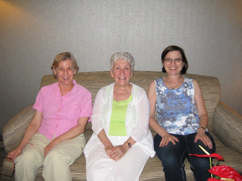Lari, Nancy and me on couch in my hotel suite