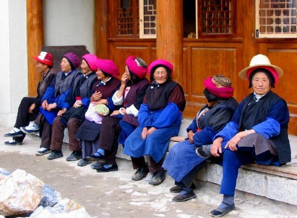 Women in Zhongdian
