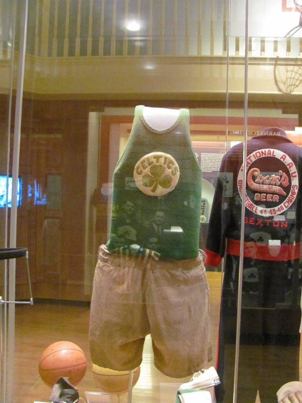 Old Celtics Uniform