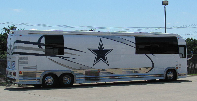 Dallas Cowboy's Bus