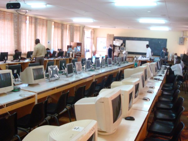 Kyambogo College Computer Lab Before The Session