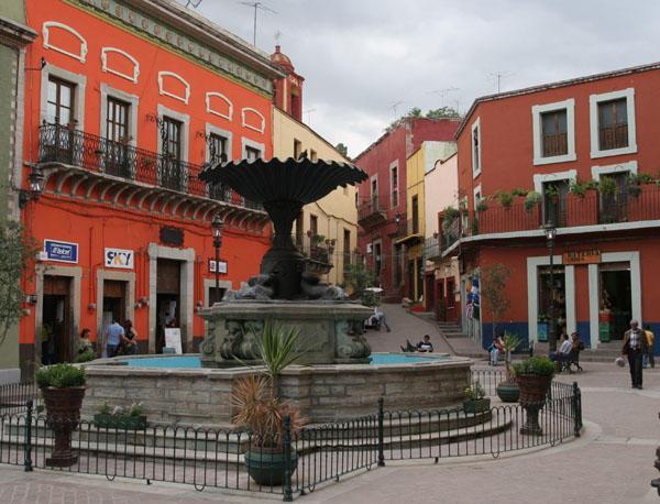 Pretty little plaza in Guanajuato