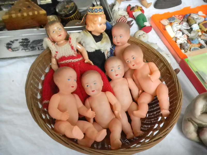 Baskets of babies