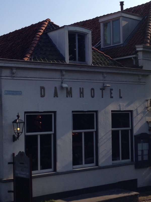 E-DAM hotel