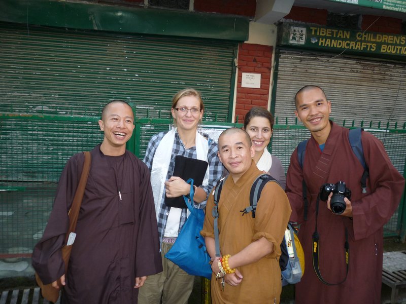 Vietnamese/German monks