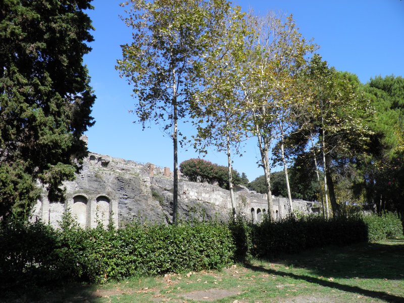 Walls of Pompeii 2