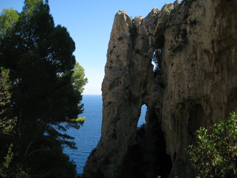 Capri arch