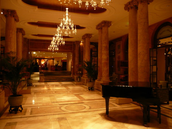 The lounge of the Athenee Palace, where celebreties used to come