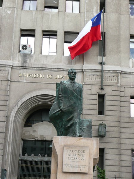 Statue of Salvador Allende