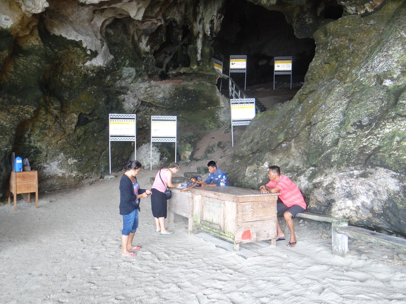Entrance of Tabon cave