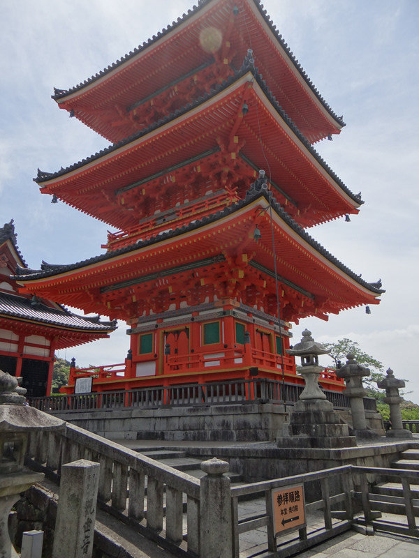 Kiyomizu temple (Higashyama area, Kyoto)