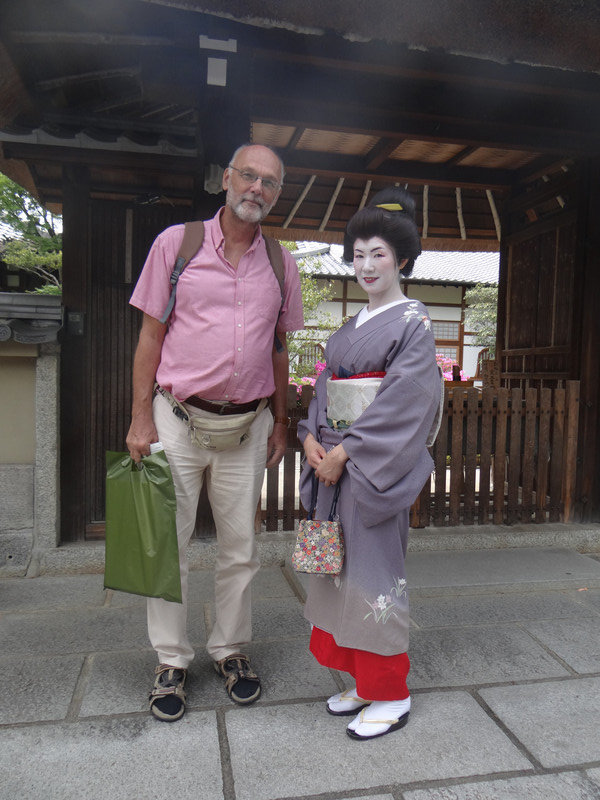 Geisha at Gion (Kyoto)