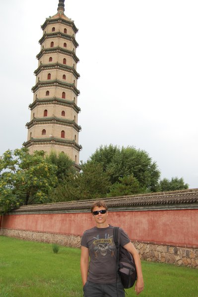 leaning pagodas