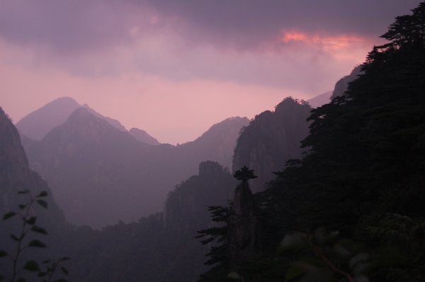 Sunrise over Huan Shang